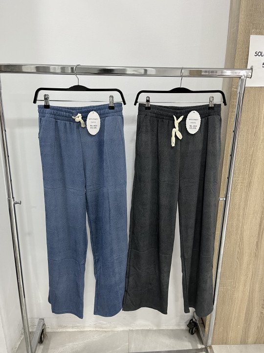 Pantalón vaquero suelto