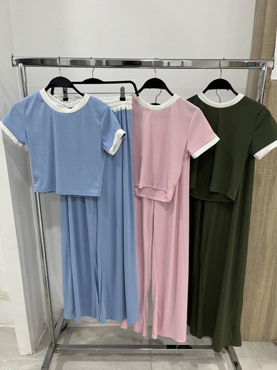 Conjunto canalé largo