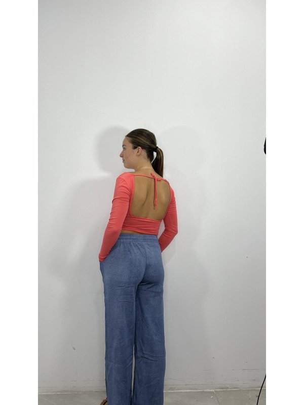 Pantalón vaquero suelto
